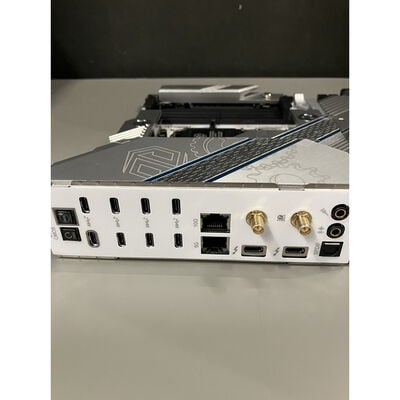 【座間相武台】中古  ASRock Z890 Taichi AQUA (Z890 1851 E-ATX DDR5) 172160 