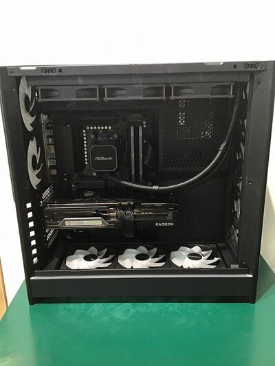 【浦添城間店(沖縄)】中古  自作パソコン(Ryzen 7 9700X/32GB/SSD2TB/RX9070XT/W11H) 4780001661 