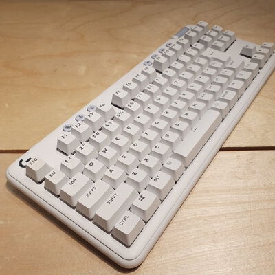【鹿児島店】中古  Logicool G715WL-LN (無線 ｹﾞｰﾐﾝｸﾞｷｰﾎﾞｰﾄﾞ) 158795 