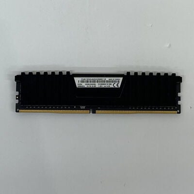 【津ラッツ店】中古  PC4-21300 8GB デスクトップ用(DDR4-2666) 126165 