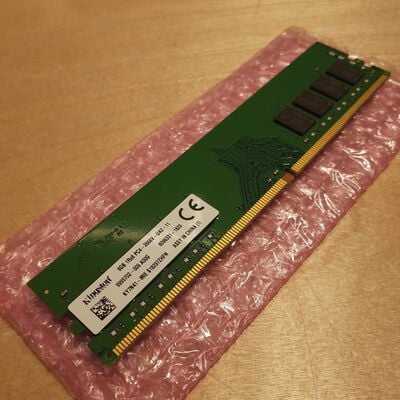 【鹿児島店】中古  PC4-21300 8GB デスクトップ用(DDR4-2666) 126165 