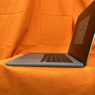 【なんば店】中古  Apple MacBook Air 15インチ (M4(CPU:10C/GPU:10C) 16GB/256GB) スカイブルー MC7A4J/A(M4 2025) 4720001359 
