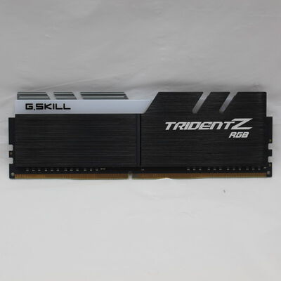 【通販センター】中古  PC4-25600 8GB デスクトップ用(DDR4-3200) 140727 