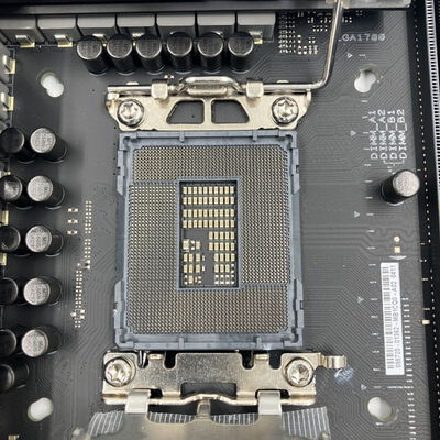 【なんば店】中古  ASUS TUF GAMING Z790-PLUS D4 (Z790 1700 ATX DDR4) 152768 