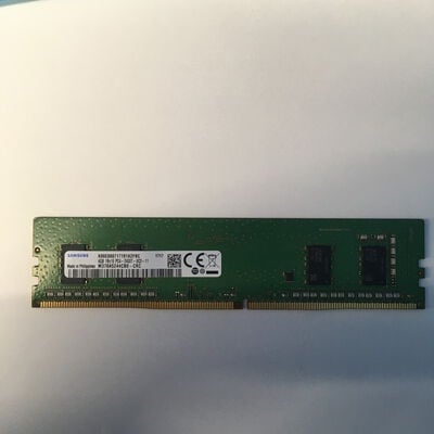 【博多店】中古  PC4-19200 4GB デスクトップ用(DDR4-2400) 126162 