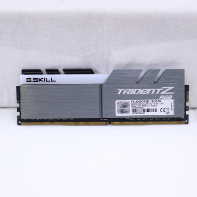【通販センター】中古  PC4-25600 8GB デスクトップ用(DDR4-3200) 140727 