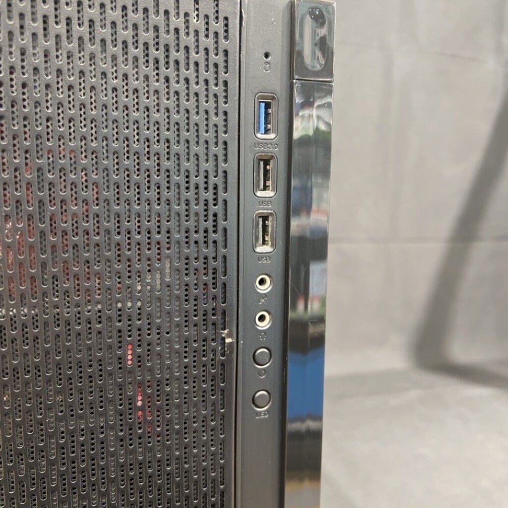 中古 自作PC(Ryzen 9 5900X/32GB/SSD120GB+SSD2TB+HDD500GB/なし