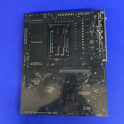 【横浜駅前店】中古  ASRock B650 PG Lightning WiFi (B650 AM5 ATX DDR5) 3400008105 