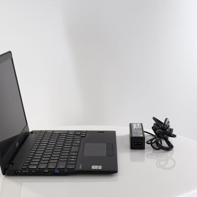 【秋葉原本店】中古  LIFEBOOK　U9310/E(i5-10210U/8GB/SSD256GB/W11P) 3410015830 