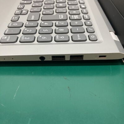 【浦添城間店(沖縄)】中古  ASUS X515EA-BQi7ED(i7-1165G7/16GB/SSD512GB/15.6FHD/WLAN/W11H) 4780001377 