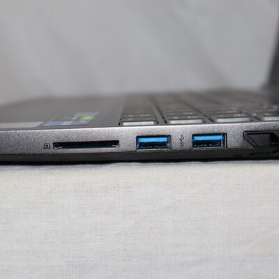 【通販センター】中古  THIRDWAVE raytrek R5-TA5(Intel Core i7 11800H/32GB DDR4 (PC4)/SSD1TB/なし/NVIDIA GeForce RTX 3050 4GB Laptop GPU/15.6/1920x1080/Wi-Fi/W11H64 MAR) 199389 