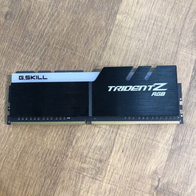 【姫路店】中古  PC4-25600 16GB デスクトップ用 140728 