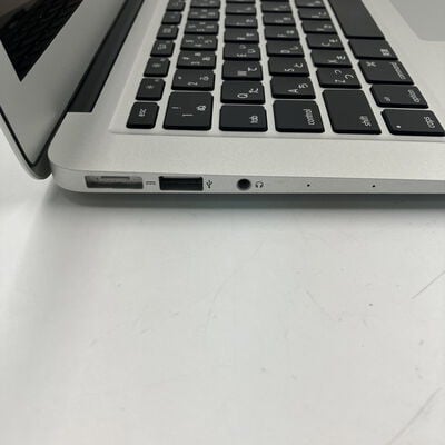 【なんば店】中古  Apple MacBook Air (13.3 i5/1.3G 256GB) MD761J/A 122502 