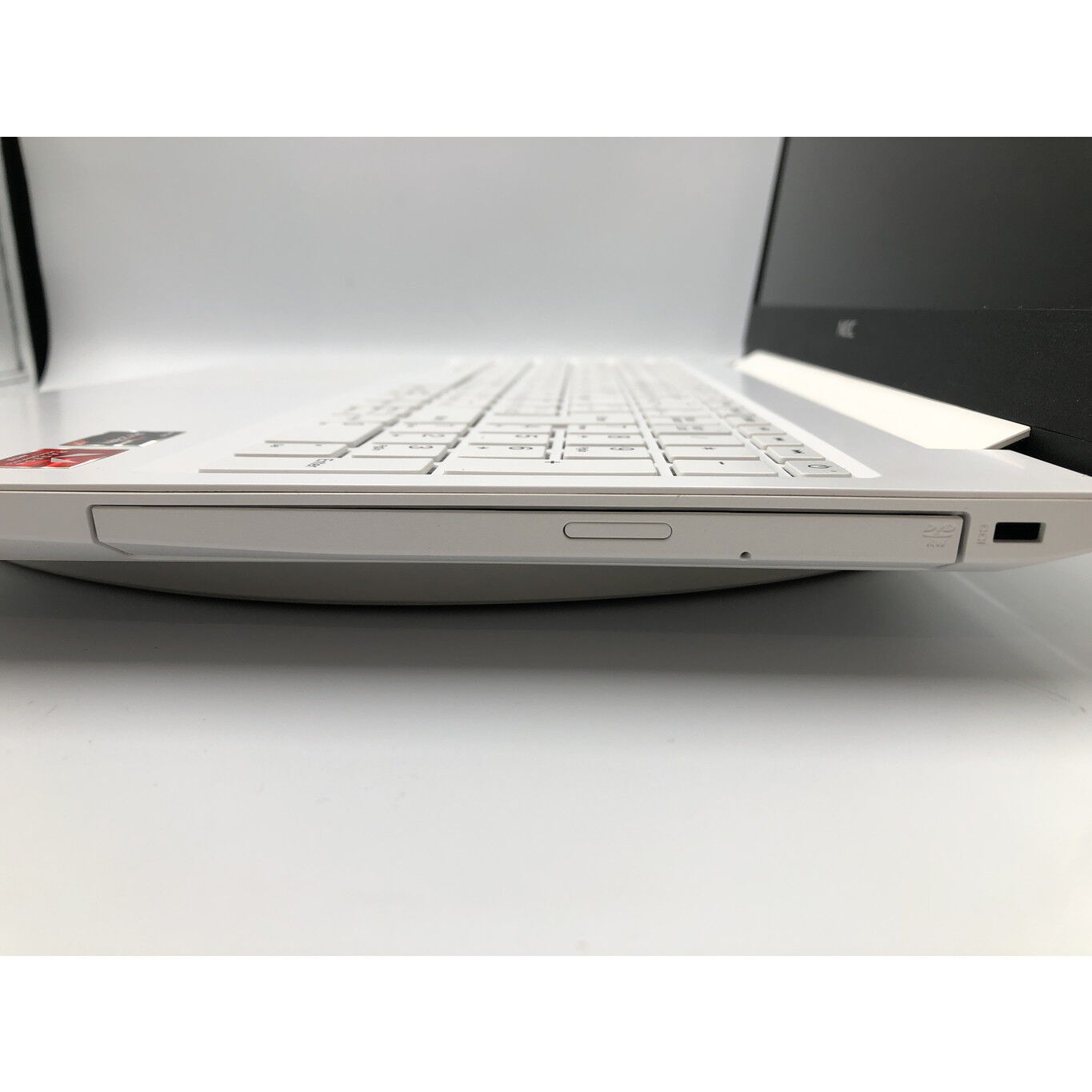 中古 NEC PC-NS610NAW-KS (Ryzen 7 3700U/8GB/SSD512GB/DVD-RW/-/W11H