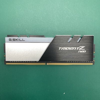 【神戸・三宮店】中古  PC4-28800 8GB デスクトップ用 140733 