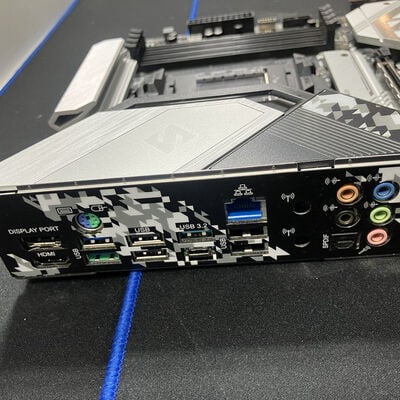 【大宮店】中古  ASRock B550 Steel Legend (B550 AM4 ATX DDR4) 142936 