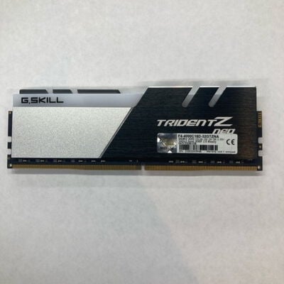【千葉店】中古  G.SKLL　PC4-32000 16GB デスクトップ用(DDR4-4000) 3250006100 