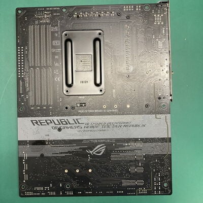【神戸・三宮店】中古  ASUS ROG STRIX B550-E GAMING (B550 AM4 ATX DDR4) 142906 