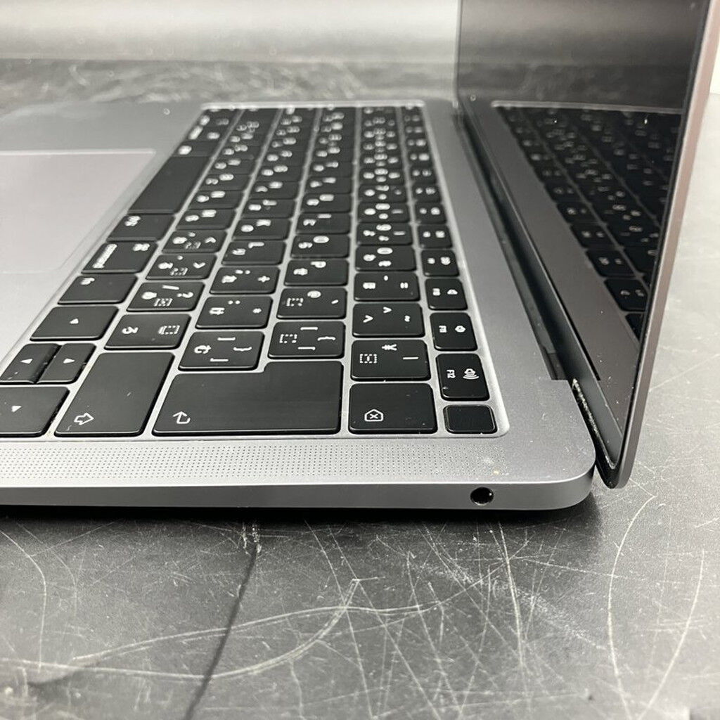 中古 Apple MacBook Air 2018 (Core i5 1.6 GHz/8GB/SSD 256GB/13.3