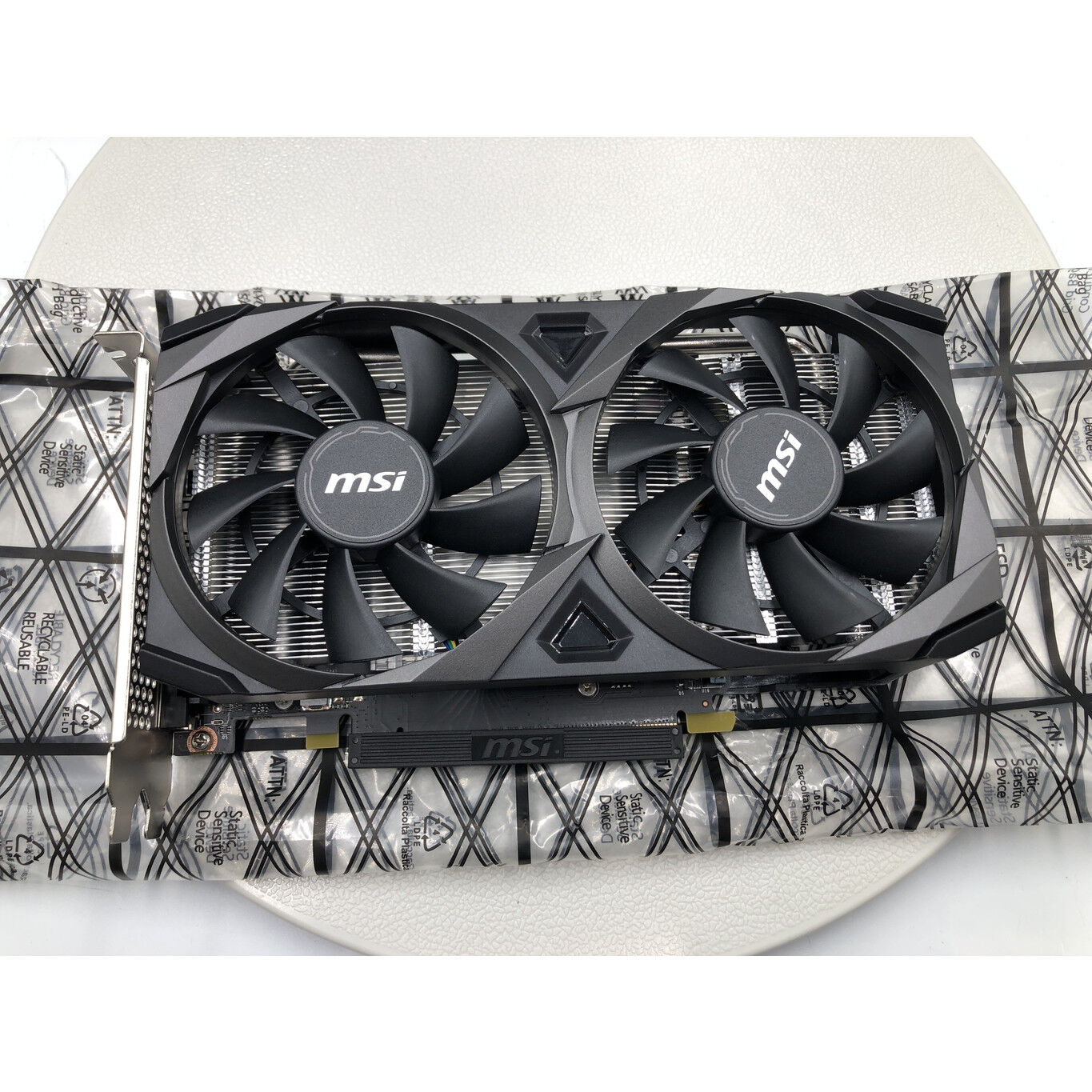 MSI GeForce RTX 3050 VENTUS 2X 8GB 中古 中古】MSI GeForce RTX 3050 VENTUS 2X XS 8G OC RTX3050/8GB(GDDR6