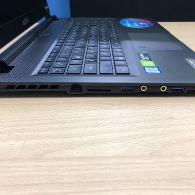 【甲府飯田店】中古  GIGABYTE AERO 17 SA(i7-9750H/16GB/SSD512GB/GTX1660Ti/W11H) 4720002424 