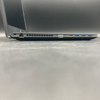 【熊本浜線店】中古  Fujitsu FMVA41003P (i3-8130U/8GB/SSD256GB/DVDマルチ/W11P/1336x768) 5370000735 