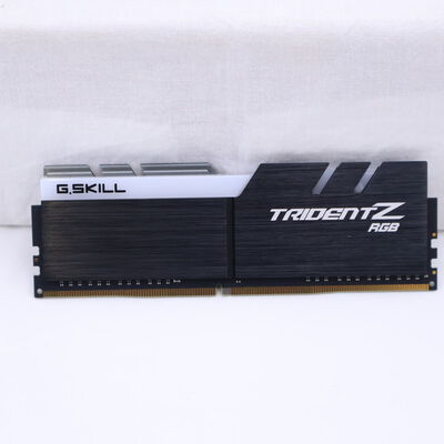 【通販センター】中古  PC4-25600 8GB デスクトップ用(DDR4-3200) 140727 
