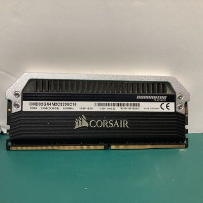 【富山本郷店】中古  PC4-25600 16GB デスクトップ用(DDR4-3200) 140728 