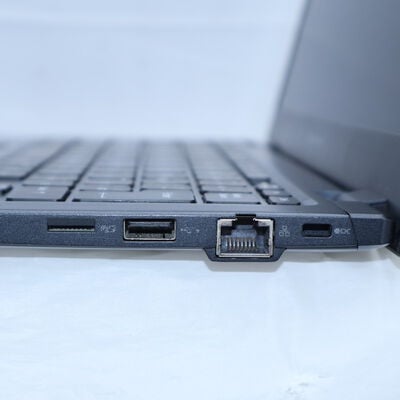 【通販センター】中古  【ジャンク品/保証無/返品質問不可】dynabook G83/HU A6G9HUFAD525 (Intel Core i5 1135G7 2.40GHz/16GB/SSD256GB/-/オンボード/13.3/1920x1080/GbE/Wi-Fi/WEBCAM/OSなし) 193736 