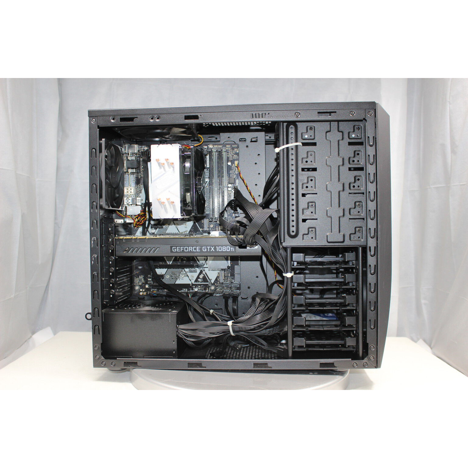 中古 THIRDWAVE GALLERIA KT(Intel Core i7-9700K 3.60GHz/16GB/SSD 