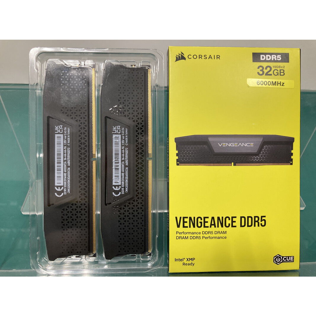 [中古] Corsair DDR4メモリ 32GB (2x16GB) Corsair Dominator Platinum RGB 32GB (2x16GB) DDR4 4000MHz