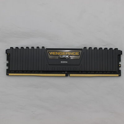 【通販センター】中古  PC4-21300 8GB デスクトップ用(DDR4-2666) 126165 