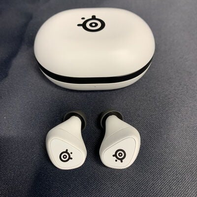 【横浜駅前店】中古  Arctis GameBuds White 【61682J】 3400008492 