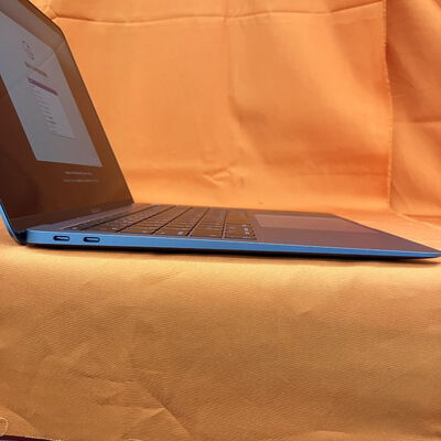 【なんば店】中古  Apple MacBook Air 13インチ (i5 1.6GHz/8GB/256GB) スペースグレイ Touch ID True Tone搭載モデル MVFJ2J/A (Mid 2019) 141229 