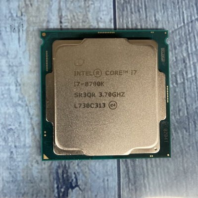 【広島店】中古  INTEL Core i7 8700K (1151/3.70GHz/12M/C6/T12) 136197 
