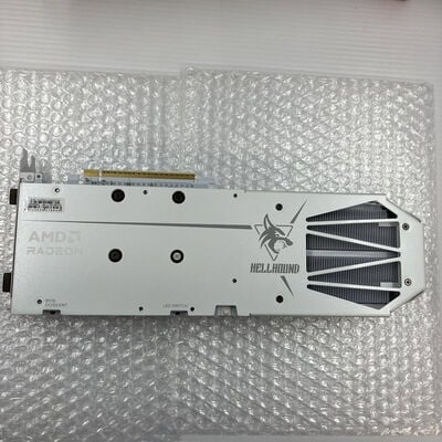 【秋葉原本店】中古  PowerColor RX9060XT 16G-L/OC/WHITE (RX9060XT 16GB) 189001 