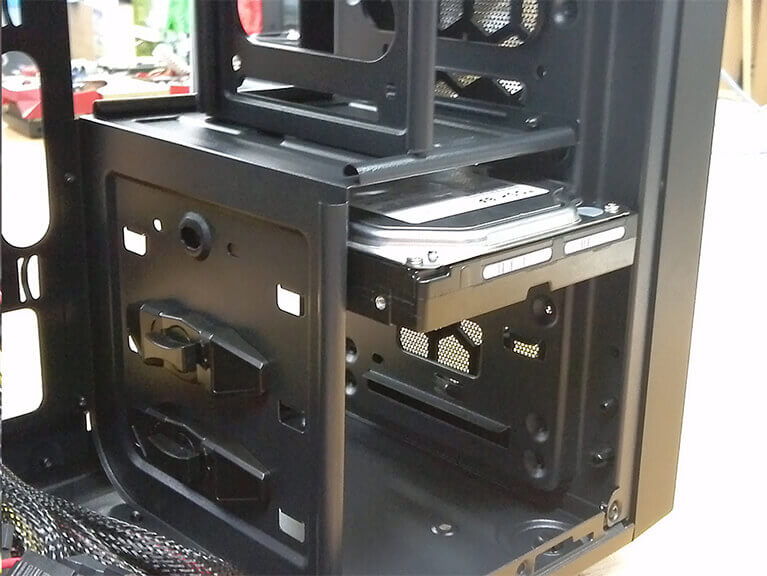 PCケースにHDD取り付け[3]