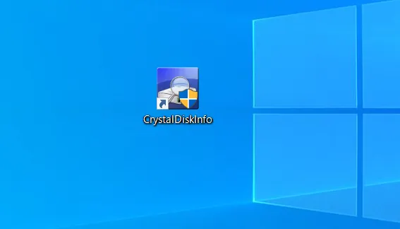 CrystalDiskInfo(クリスタルディスクインフォ)は以下のアイコンをダブルクリックする事で使用することが出来ます。