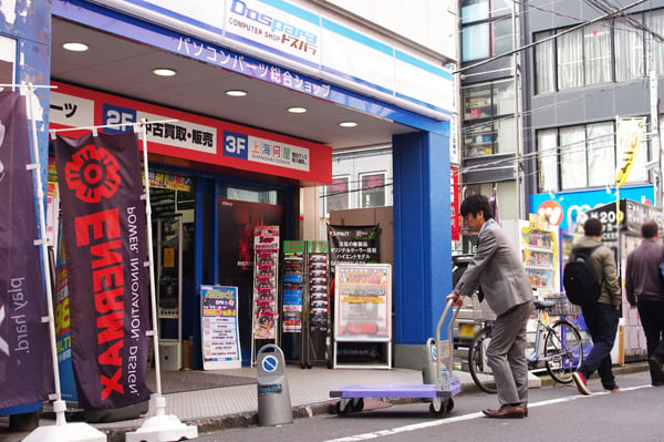 台車を持ってドスパラパーツ館に向かう！