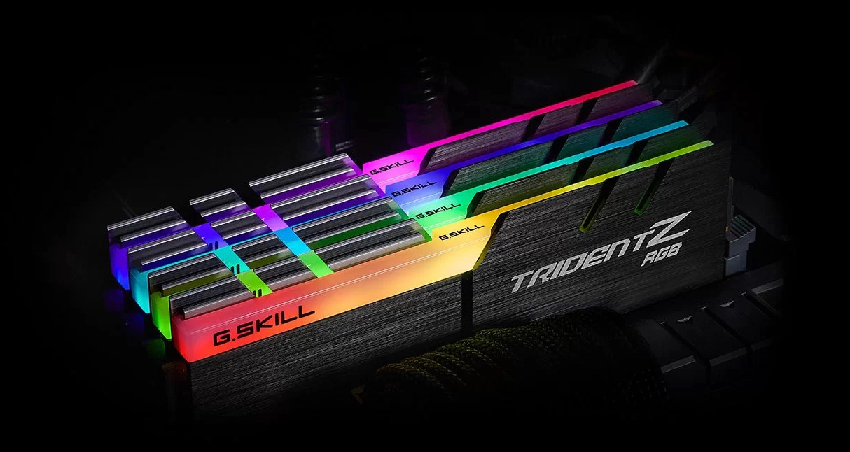 G.SKILL F4-3200C16D-32GTZR (DDR4 PC4-25600 16GB 2枚組)_フルレンジRGB