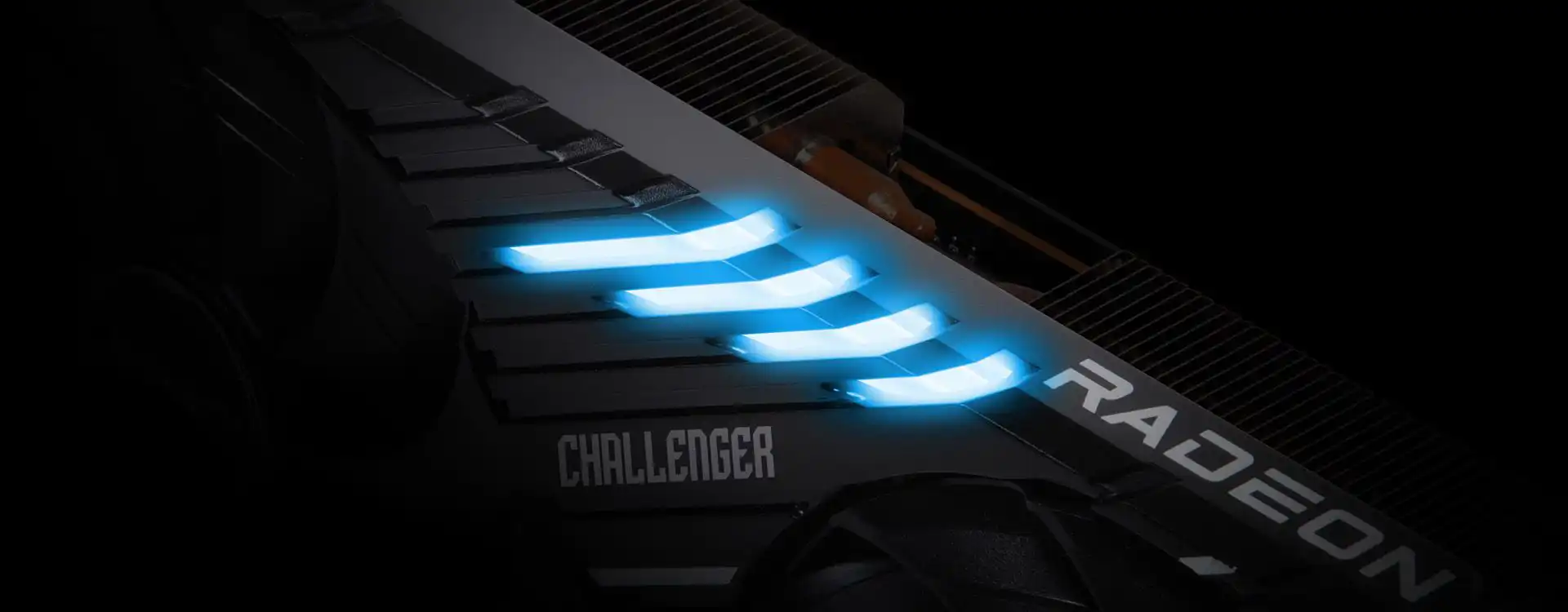 ASRock Radeon RX 7800 XT Challenger 16GB OC (RX7800XT CL 16GO)_さらなる装飾、さらなる美しさ、LEDインジケーター