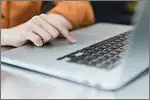 ノートパソコンのタッチパッドについて、有効、無効化の方法や「タッチパッドジェスチャ」機能の使い方をご紹介