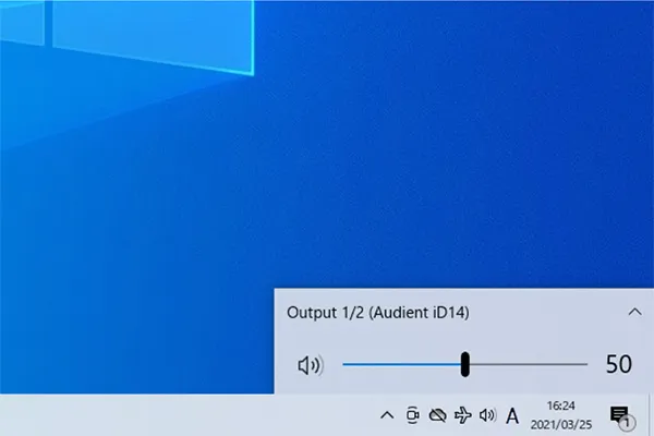 Windows 10の音量設定ウィンドウが開いたら、音量の数字が「0」になっていないことと、スピーカーのアイコンにバツ印が入っていないことを確認しましょう。