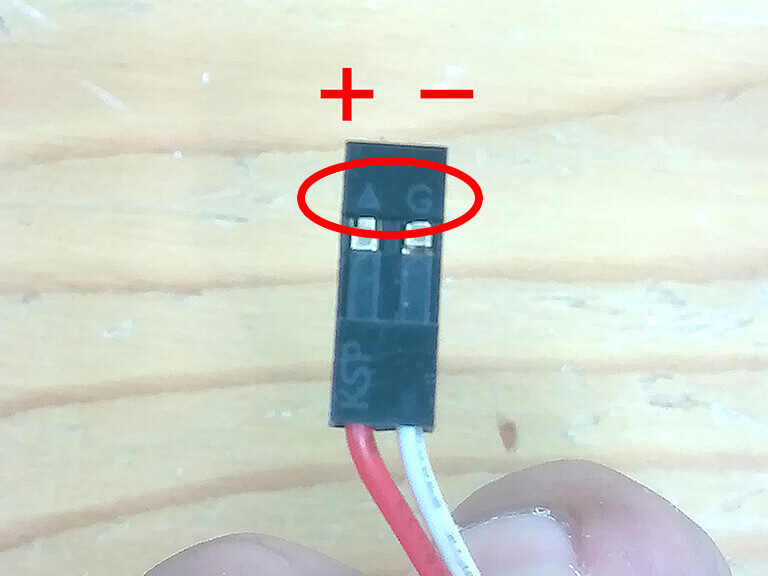 ▲が印字されている方がプラス。スイッチ・LEDの配線はプラスとマイナスを間違えないよう注意。