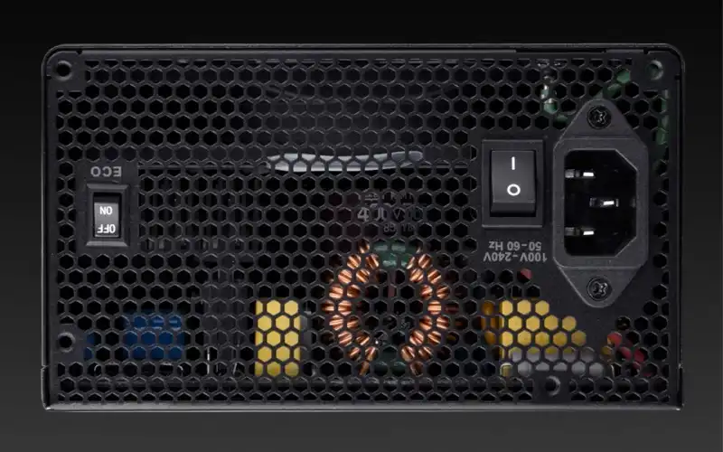 SUPER FLOWER LEADEX PLATINUM SE 1000W-BK (1000W)_多数の保護回路を搭載