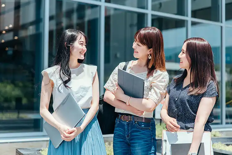 14インチ（持ち運び重視）